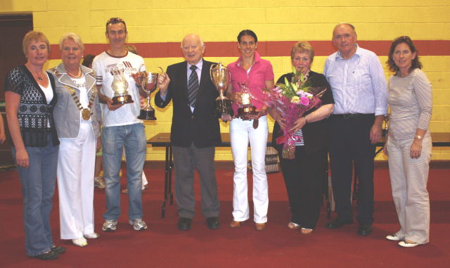 Senior Winners of the 2009 Fr. Peter O'Brien (Ballina) 10k Road Race.   Left to right:  Catherine Gillespie, treasurer, Ballina Athletic Club, Frances McAndrew, Lease Meara, Ballina Town Council, Gerry Ryan, GCH overall winner, John Walkin Cup sponsor, Mary Gleeson, Mayo A/C senior ladies winner, Marion Mattimoe, secretary, P. J. Reilly chairperson and Catherine Connolly PRO, Ballina Athletic Club pictured at the 2009 Fr. Peter O'Brien (Ballina) 10k Road Race.  Picture:  Corrine Beattie