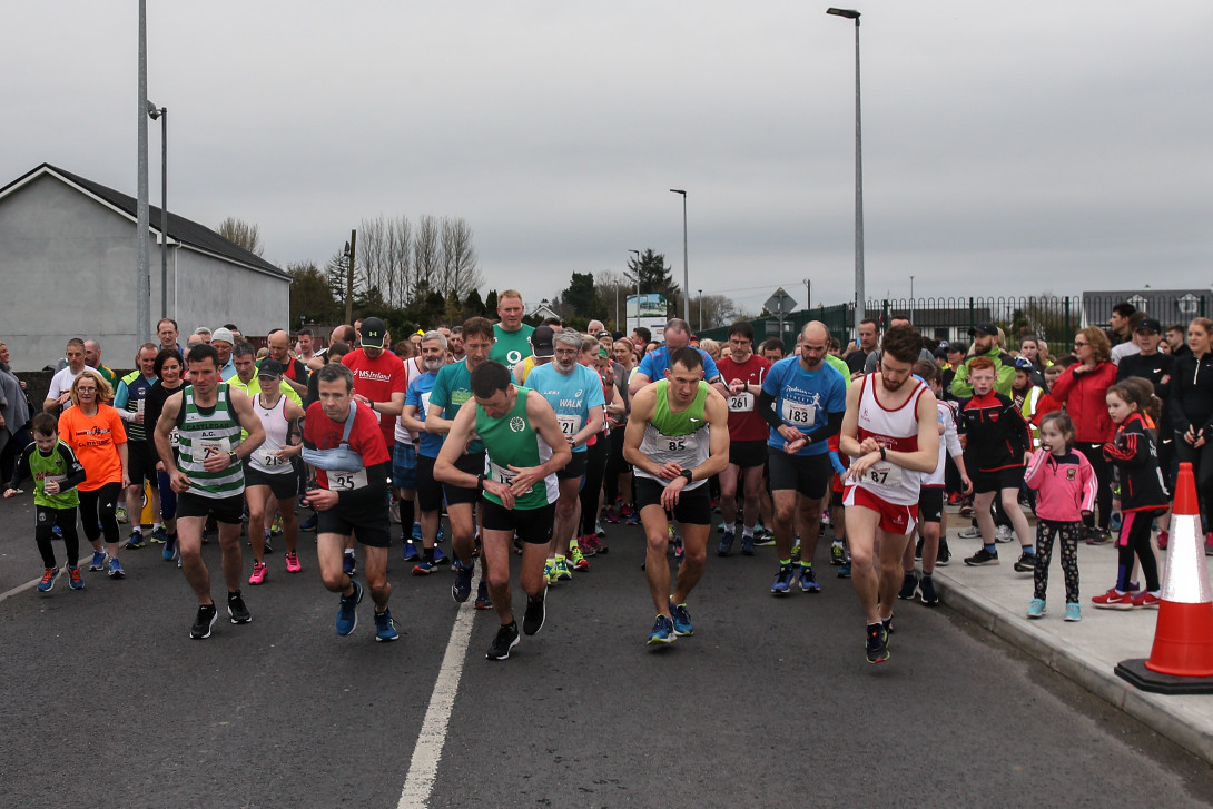 Claregalway 5k 2018 Clare River Harriers start